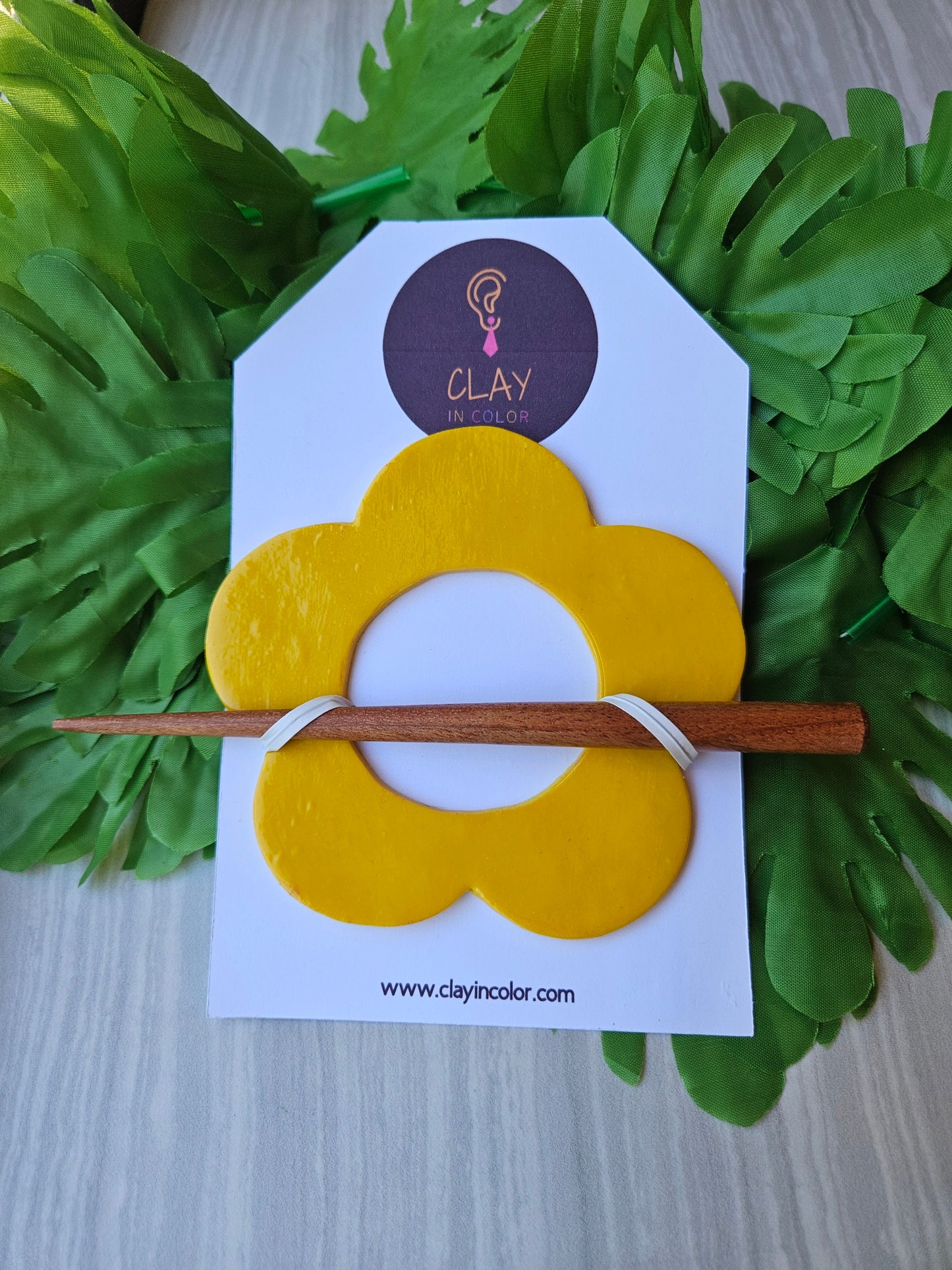 Daisy Bun Pin in Yellow