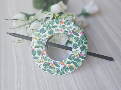 Tropical Leaves Bun Pin